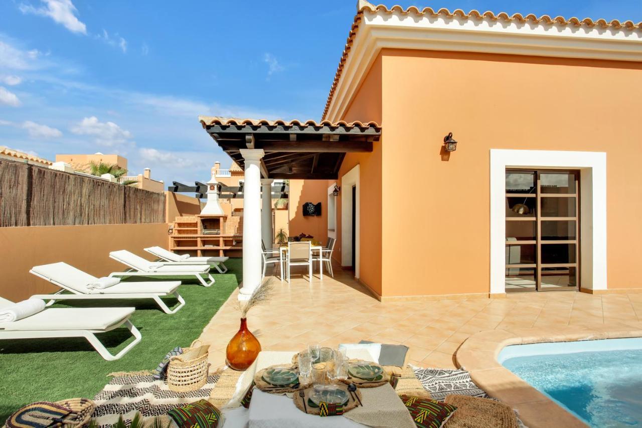 Villa คอร์ราเลโฮ ภายนอก รูปภาพ